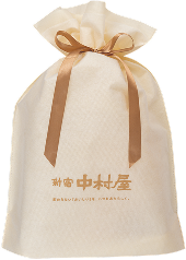 大切な贈りものにふさわしい、オリジナル不織布袋をご用意しております。