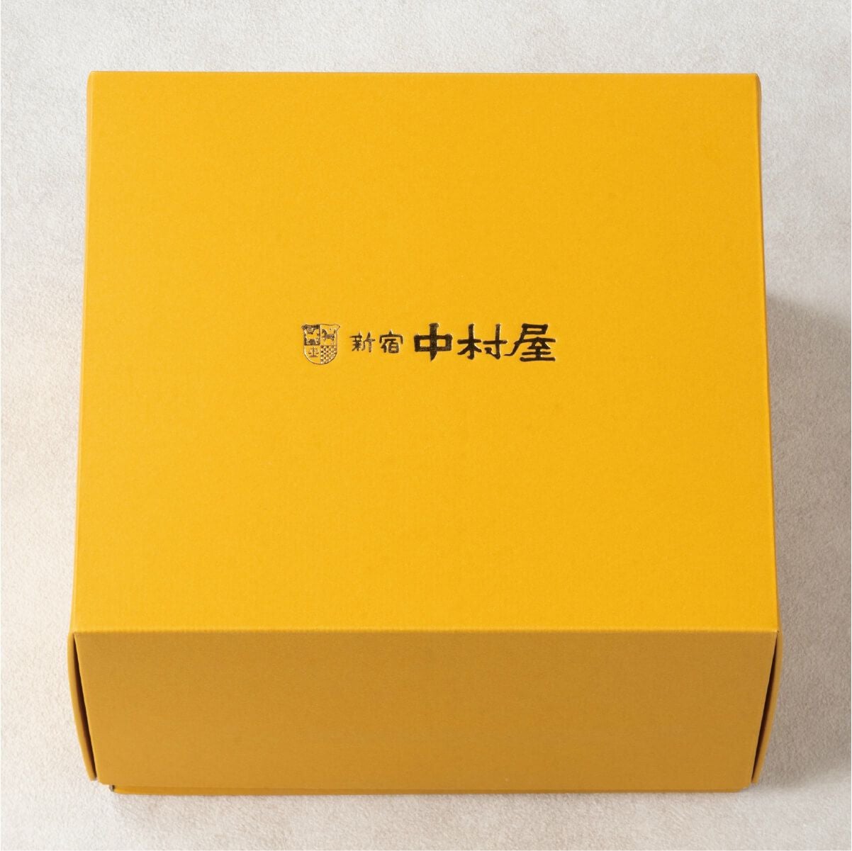 新宿中村屋 カレー＆シチュー 7個入 ギフトBOXの外観パッケージ