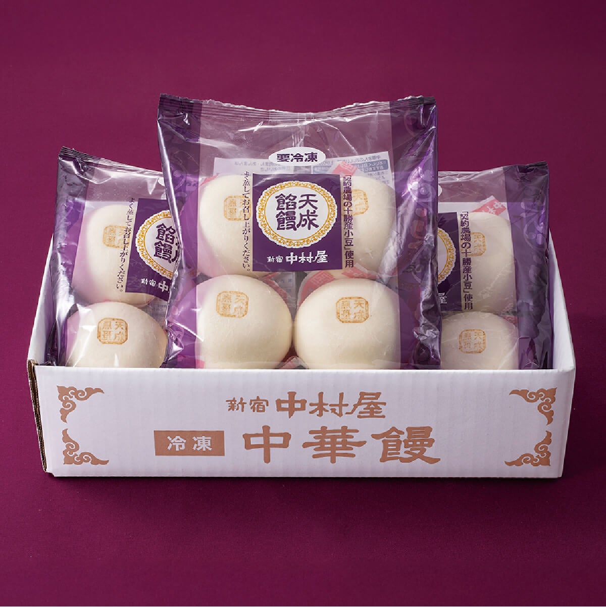 新宿中村屋 天成（小）餡饅 12個入 4個入り包装を並べた詰め合わせ内容