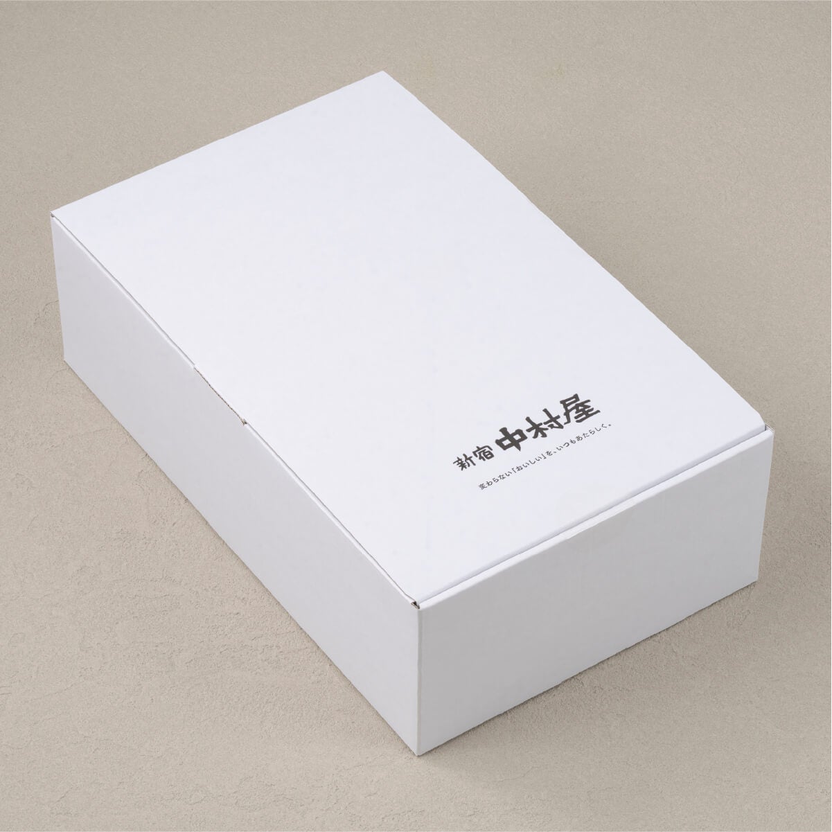 新宿中村屋「あられ・月の菓」2折セット ギフトBOX外観パッケージ画像